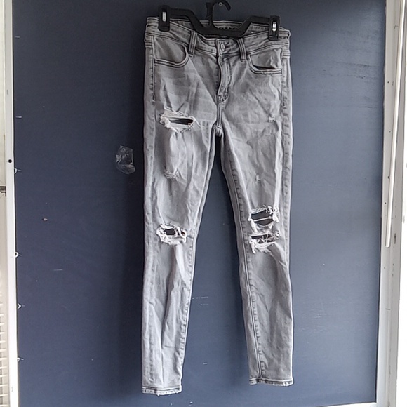 AEO gray distressed denim jegging size 4 - Picture 1 of 6